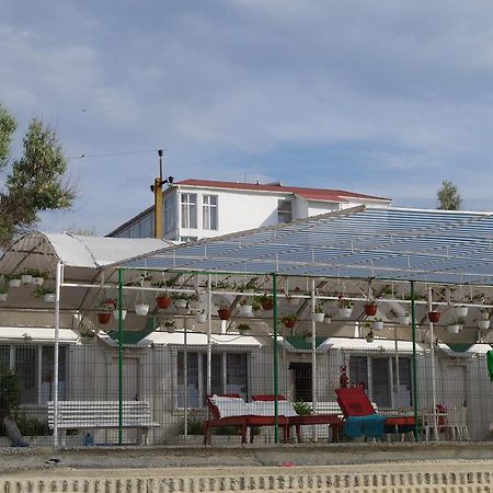 Obolon' Hotel Bugaz Exterior foto