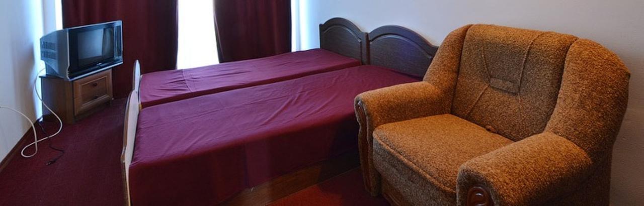 Obolon' Hotel Bugaz Exterior foto