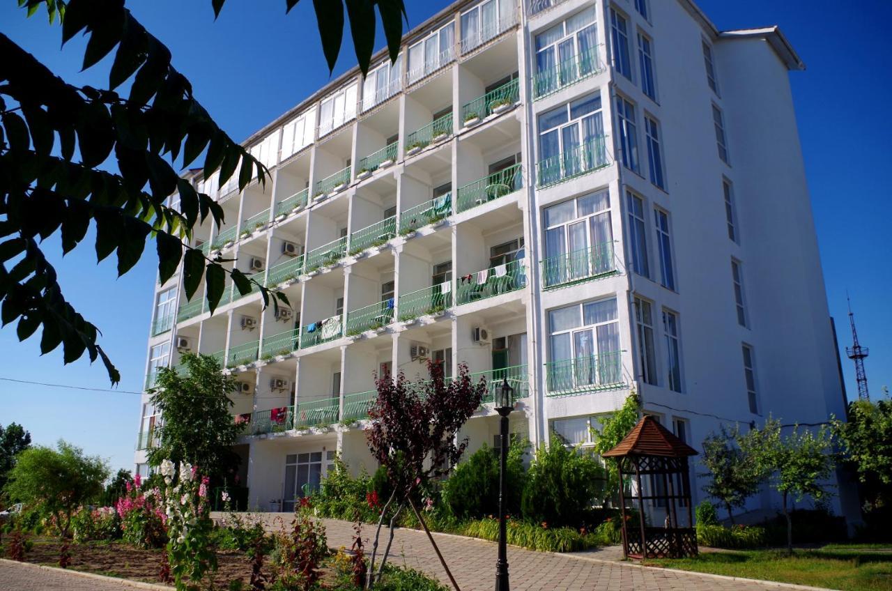 Obolon' Hotel Bugaz Exterior foto
