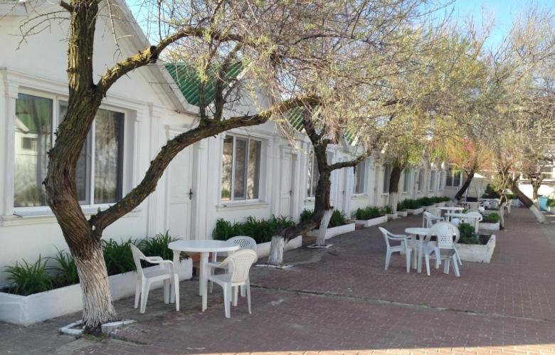 Obolon' Hotel Bugaz Exterior foto